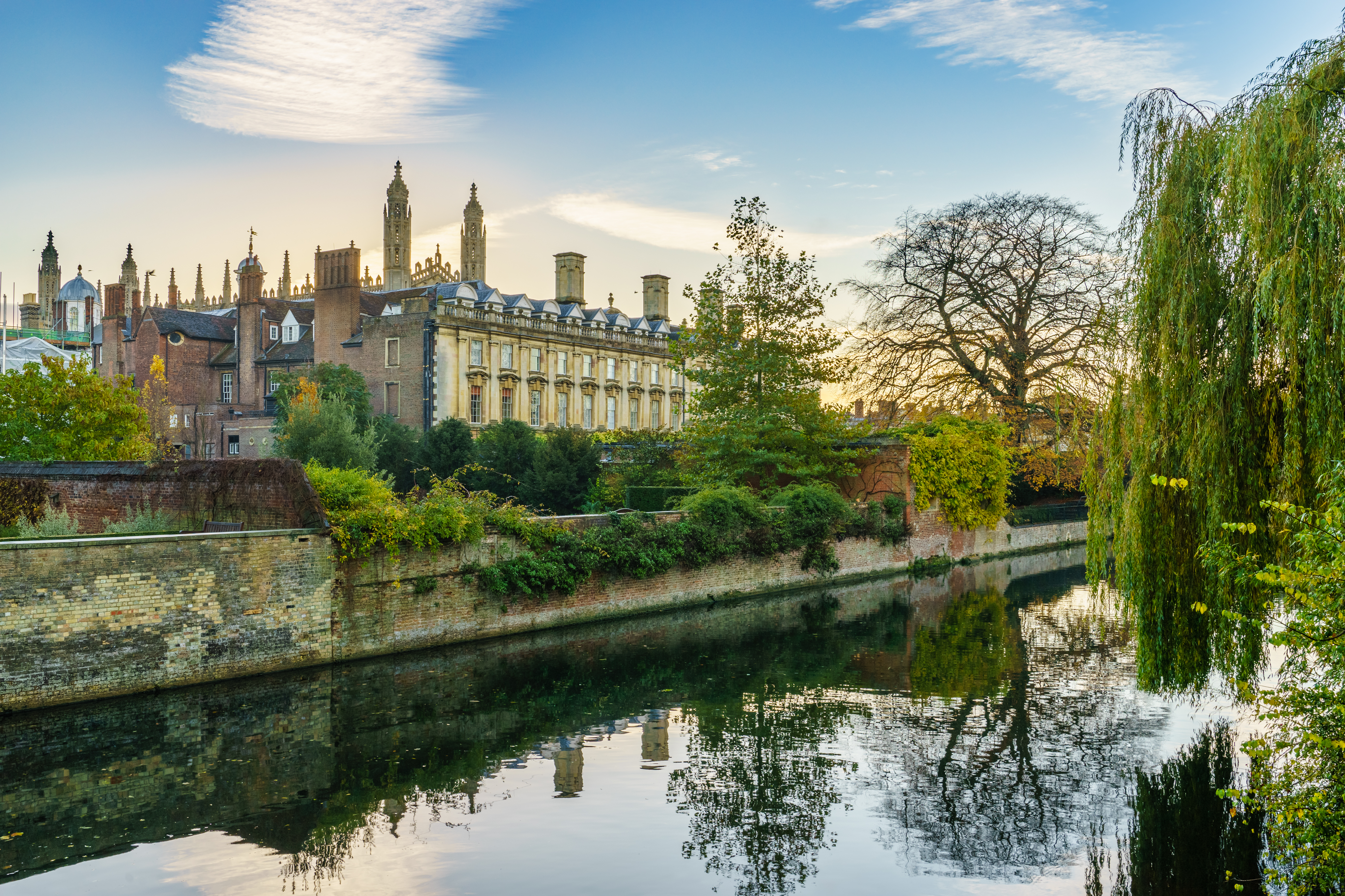 Cambridge to Oxford: WWII &amp; Colleges - Private Group Adventure